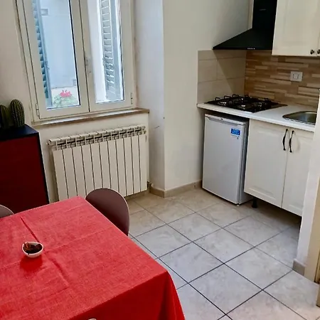 S286 - Sirolo, Bilocale In Zona Tranquilla シローロ